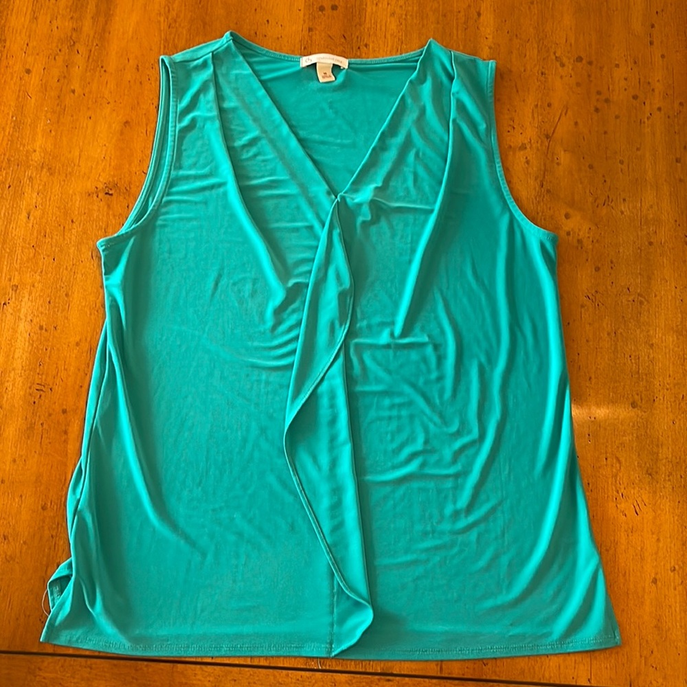 DB Women’s Dress Top, size medium